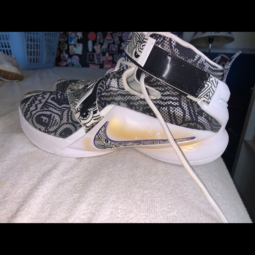 Lebrons - Picture 3 of 4